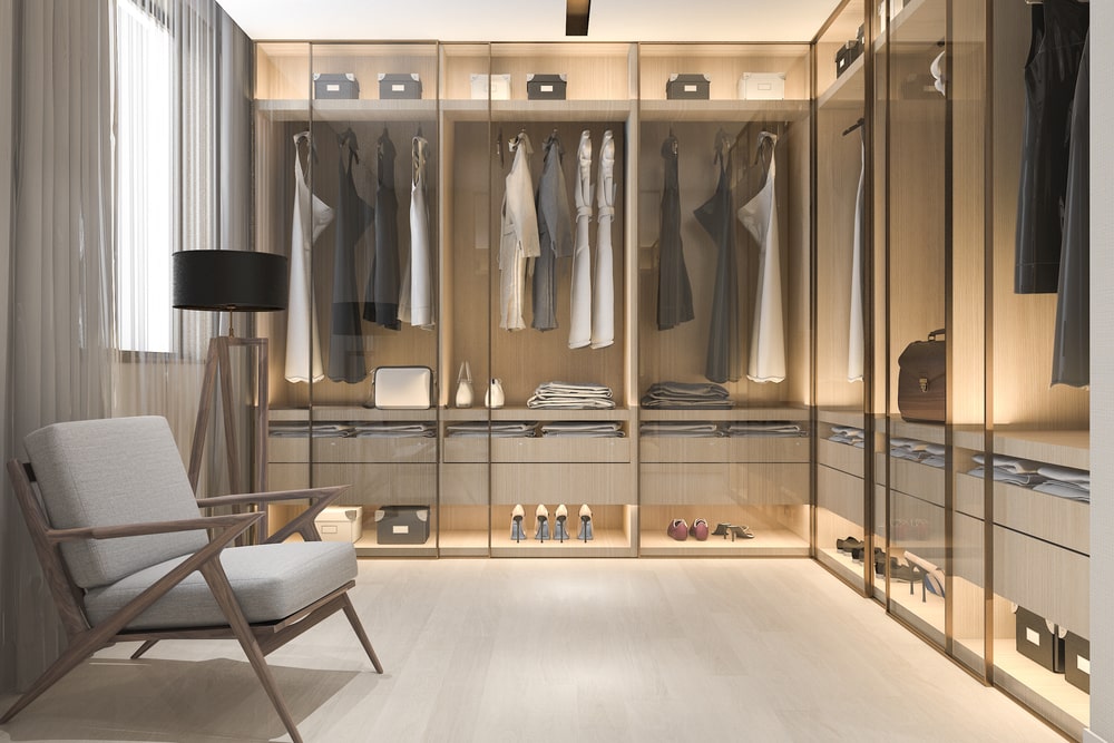 walk-in closet